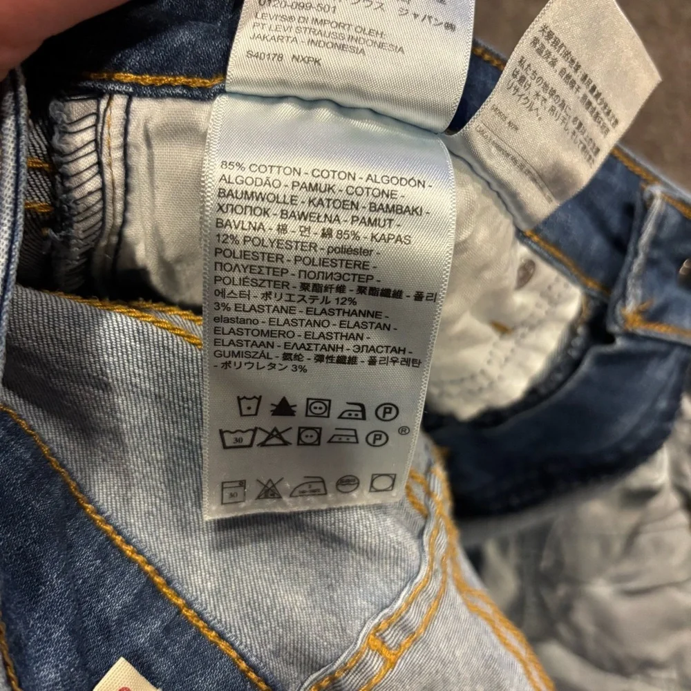 Levi's Women's Classic Midrise Skinny Jeans - Picture 4 of 6